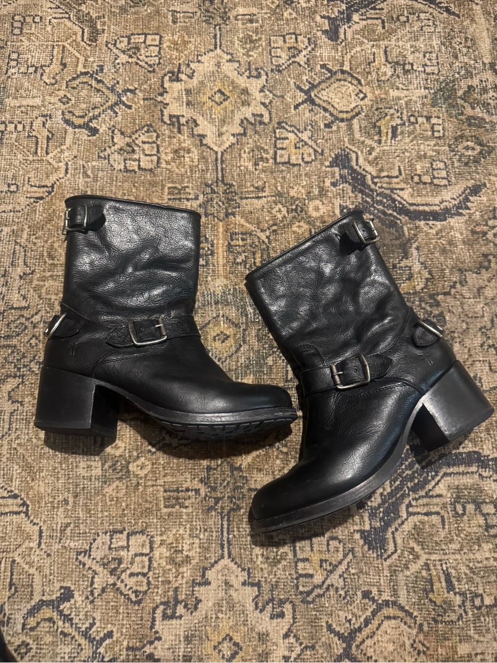 FRYE Black Leather Heel Buckle Zipper Moto Boots 6.5 3476541